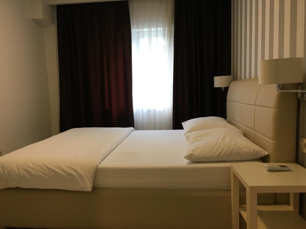 Pansion Bencun Hotel Medugorje Bagian luar foto