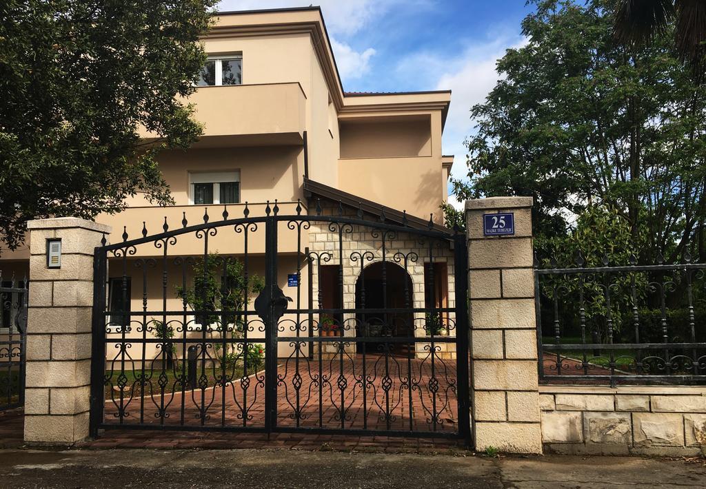 Pansion Bencun Hotel Medugorje Bagian luar foto