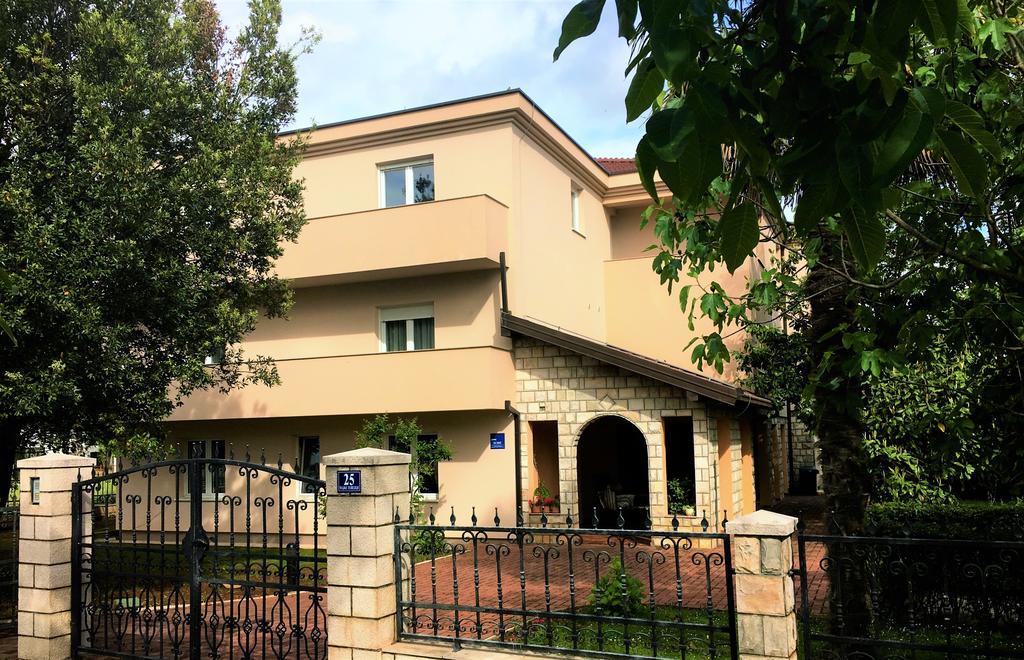 Pansion Bencun Hotel Medugorje Bagian luar foto