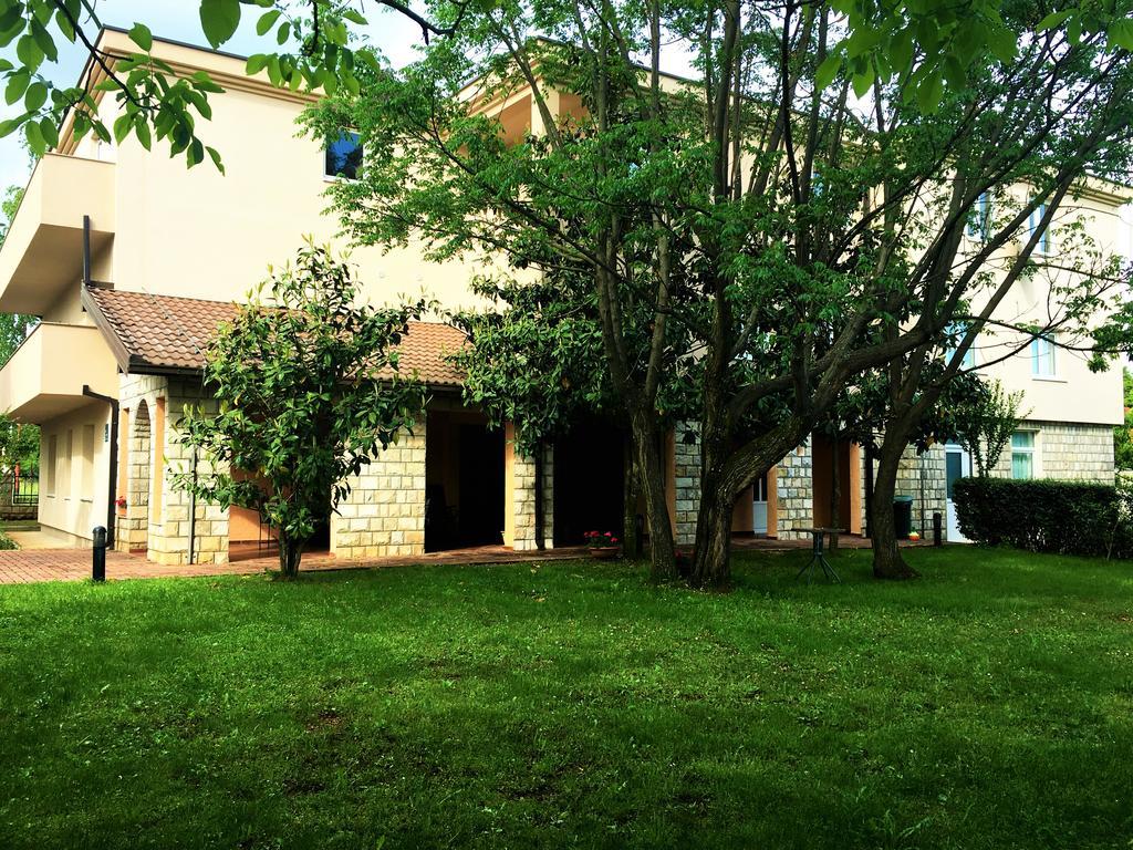 Pansion Bencun Hotel Medugorje Bagian luar foto